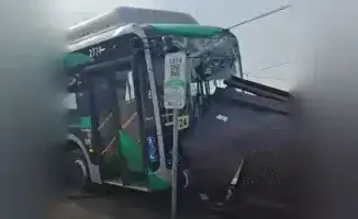 Два человека пострадали в результате аварии с автобусом на остановке в Алматы