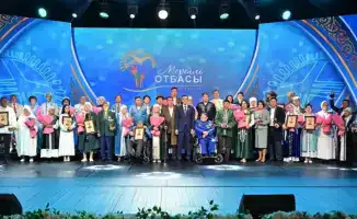 В Астане наградили 20 образцовых семей Казахстана в рамках конкурса «Мерейлі отбасы – 2025»