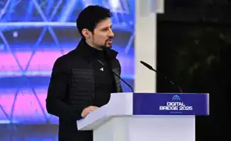 В Астане Дуров зажигает, автобусы переполнены, а мясо бьет рекорды цен: что волнует казахстанцев в октябре?