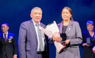 Награждение лучших работников соцсферы в Астане