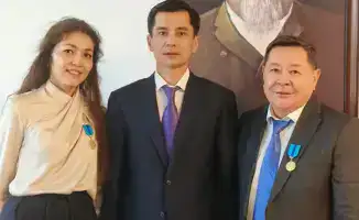 Награждение сотрудников системы государственного имущества и приватизации медалью за профессионализм в Казахстане