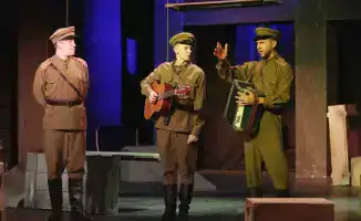 Театр и армия: совместная премьера драмы «Алия» как символ единства в праздновании героизма
