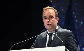 Франция меняет курс: под парусами нового правительства с капитаном Лекорню