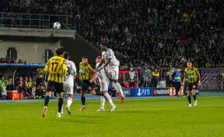 Холдинг 'Байтерек' опроверг заявление депутата Базарбека о централизованной закупке билетов на матч 'Кайрат' - 'Реал'