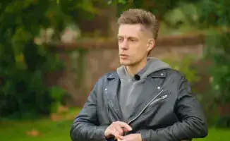 Юрий Дудь встретился с блогером Алишером Еликбаевым на острове Мадейра: обсуждение героев интервью из Казахстана