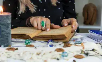 Депутат Айдос Сырым: Казахстан сталкивается с ростом эзотерических сект и псевдонаук