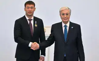 Касым-Жомарт Токаев наградил Шавката Рахмонова орденом 'Барыс' за достижения в UFC