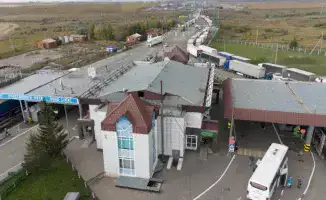 Казахстанские грузоперевозчики столкнулись с новыми барьерами в России