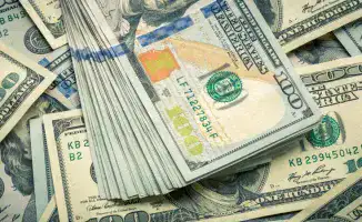 Снижение курса доллара в Казахстане после изменения базовой ставки Нацбанка: последствия для экономики и потребителей