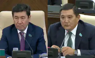 Кошанов и Базарбек: личные границы в парламенте