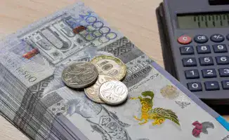 Кто зарабатывает до 2,8 млн тенге в Казахстане?