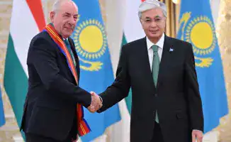 Награждение президента Венгрии орденом 'Достық' I степени: укрепление двусторонних отношений между Казахстаном и Венгрией