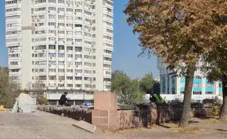 Реконструкция площади Республики в Алматы: сроки открытия музея и фонтанов остаются неопределенными