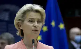 Урсула фон дер Ляйен: Россия ведет гибридную войну против Евросоюза, требуя новых мер реагирования