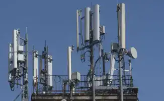 Законопроект о базовых станциях на крышах жилых домов: мнение радиофобов и обсуждение в Мажилисе