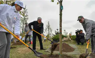 Президент Токаев участвует в экологической акции 'Таза Қазақстан'