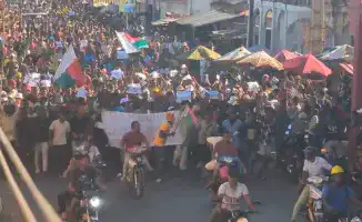 Мадагаскар на грани политической нестабильности: импичмент президенту и последствия военного переворота