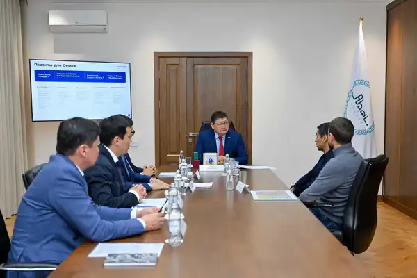 В Семее обсудили строительство детской академии по футзалу (8)