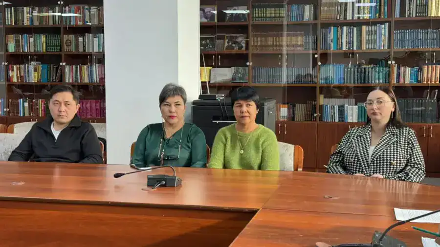 Творчество Такена Алимкулова обсудили в Национальной академической библиотеке РК (2)