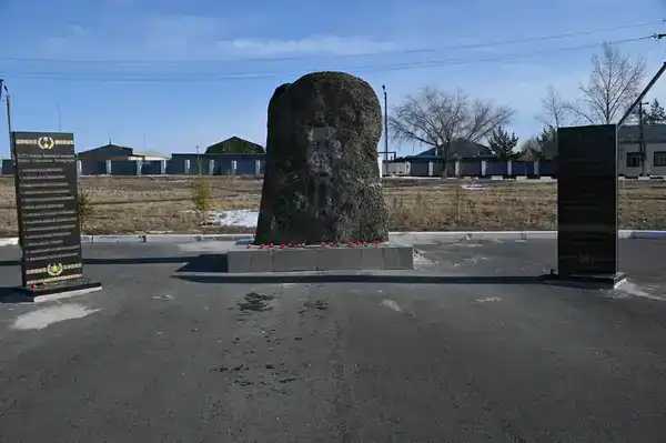 «Алаш! Әруақ! Абылай!» — казахские военные традиции ожили на Дне батыров в Караганде (3)