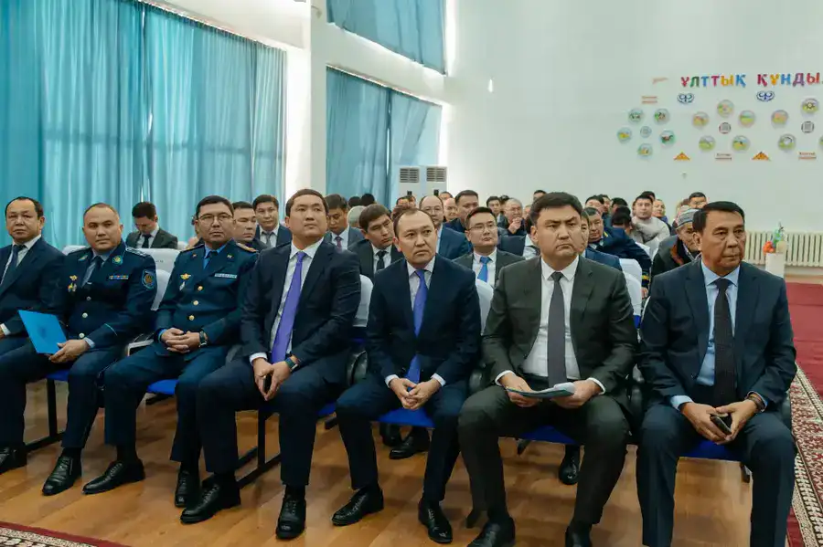 Серик Шапкенов встретился с жителями Макатского района (3)