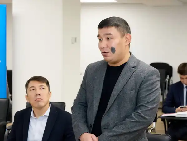 Азат Султанов провел встречу с населением Алматы (3)