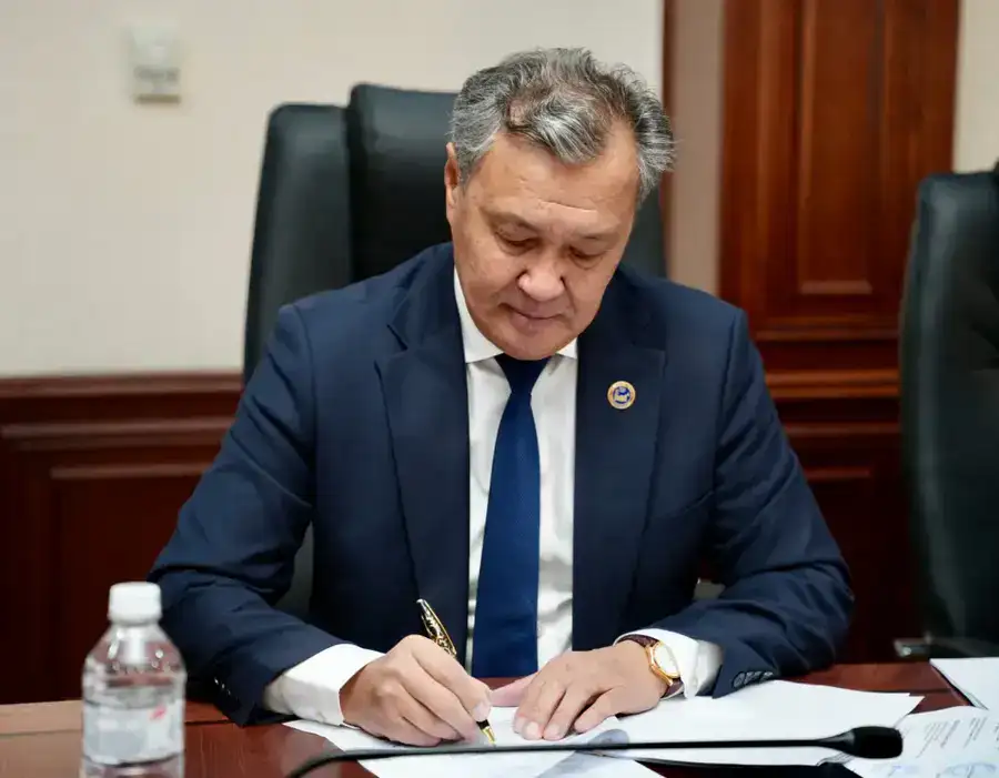 В Минэнерго подписано новое Отраслевое соглашение в нефтегазовой отрасли на 2026–2028 годы (4)