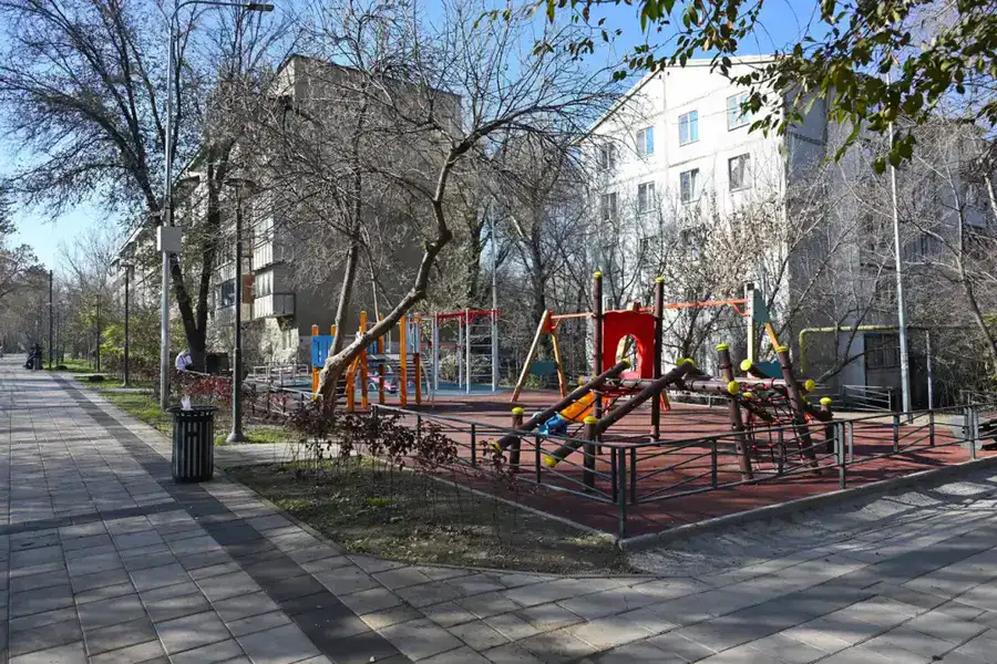 Аким Алматы Дархан Сатыбалды провёл рабочий объезд по Ауэзовскому району (3)