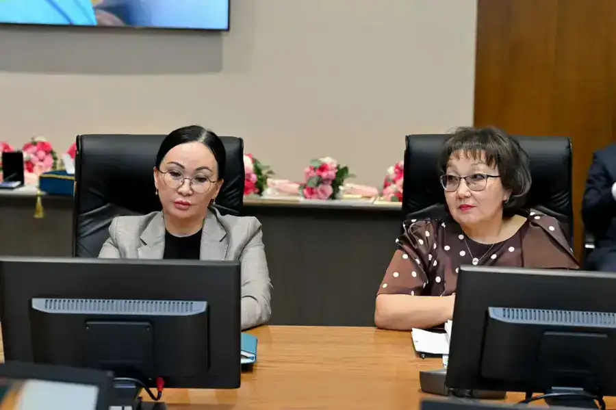 В области Абай отметили вклад финансистов (9)