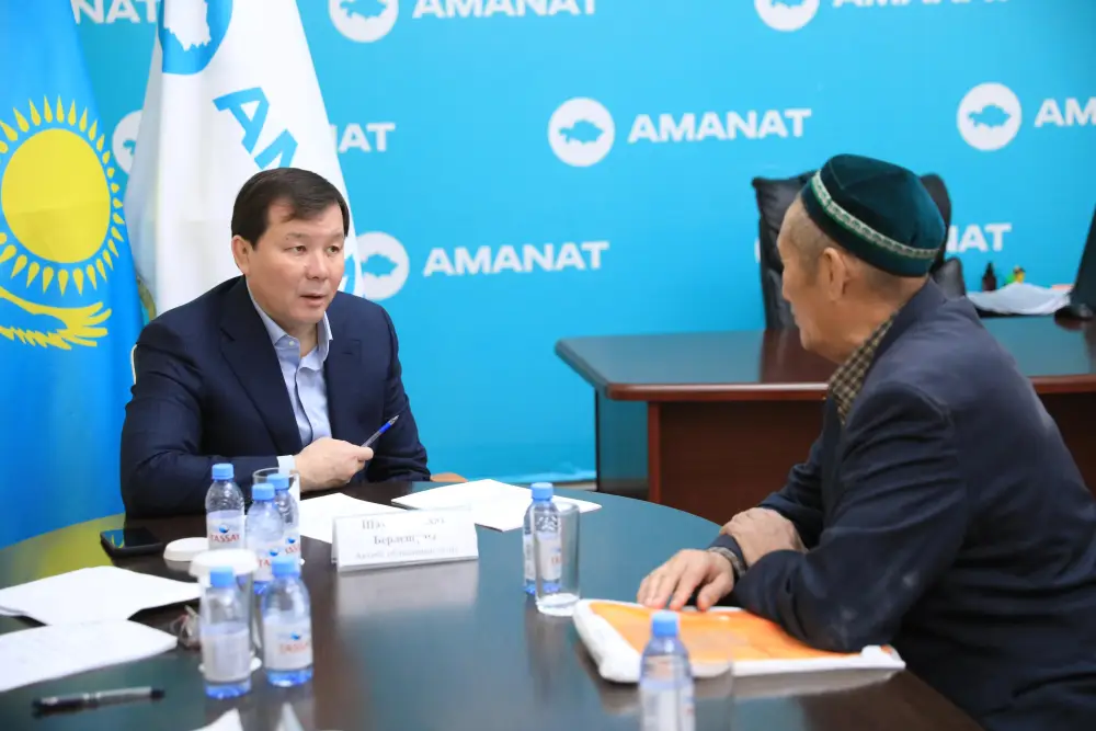Аким области провел личный прием граждан (4)