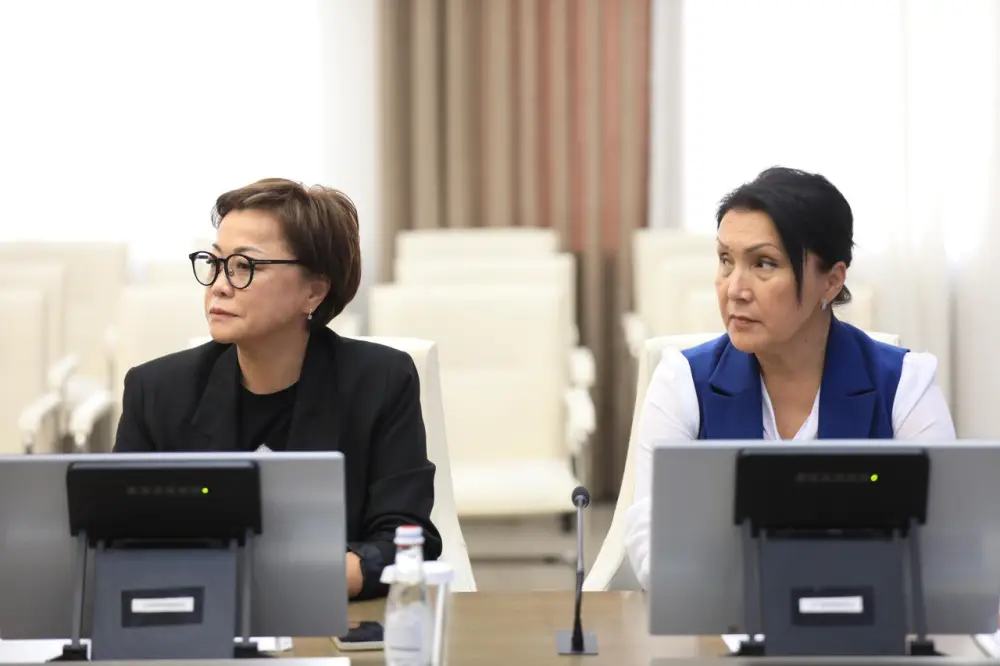 Прошло заседание комиссии по государственным символам при акиме области (3)