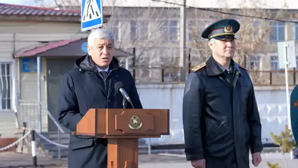 В Караганде гвардейцам вручили ключи от новых служебных автомобилей (2)