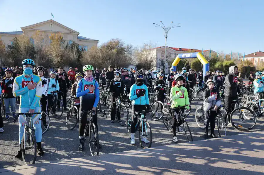 «Закон и порядок»: в Таразе прошёл массовый велопробег (3)
