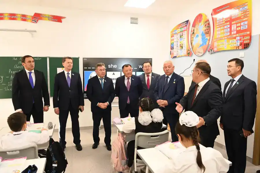 «Келешек мектебі» соответствует современным требованиям (3)