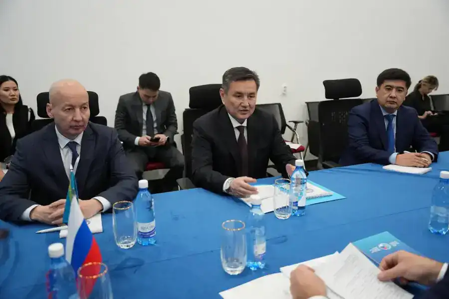 Восточно-Казахстанская и Омская области подписали меморандум о сотрудничестве (3)