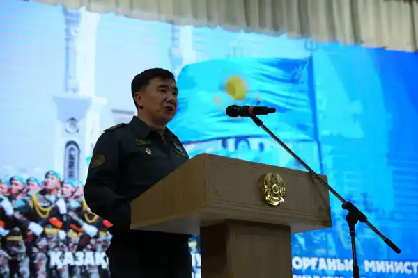 В Северо-Казахстанской области прошли встречи военнослужащих со школьниками и рабочей молодежью (5)