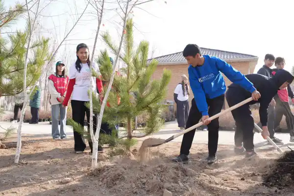 Ветераны приняли участие в церемонии посадки деревьев в рамках программы «Таза Қазақстан» (10)
