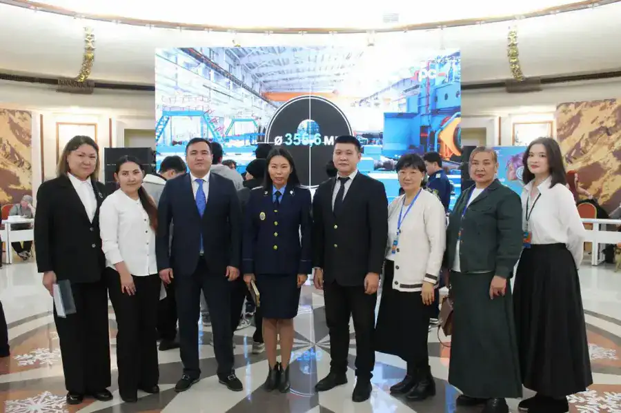 В Алматы состоялась общегородская ярмарка вакансий в рамках Года рабочих профессий (3)