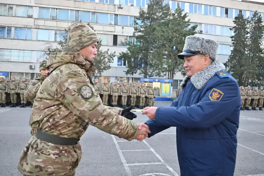От службы – к студенческой скамье: солдаты военного вуза получили образовательные гранты (4)