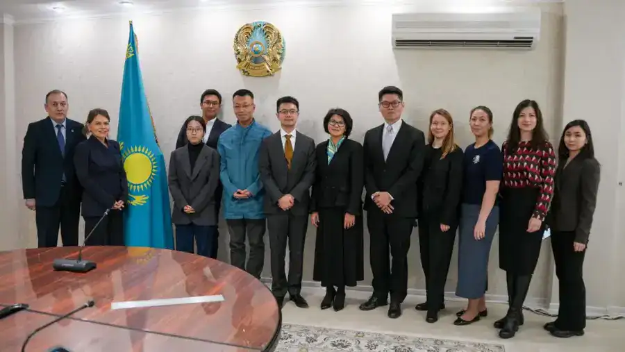 Состоялась встреча председателя Комитета по правам интеллектуальной собственности Шолпан Абдреевой с представителями компании «Xiaomi Technologies Kazakhstan» (7)