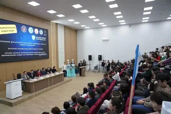 «Закон и порядок»: именитые спортсмены рассказали столичным студентам о пагубном влиянии наркотиков (6)