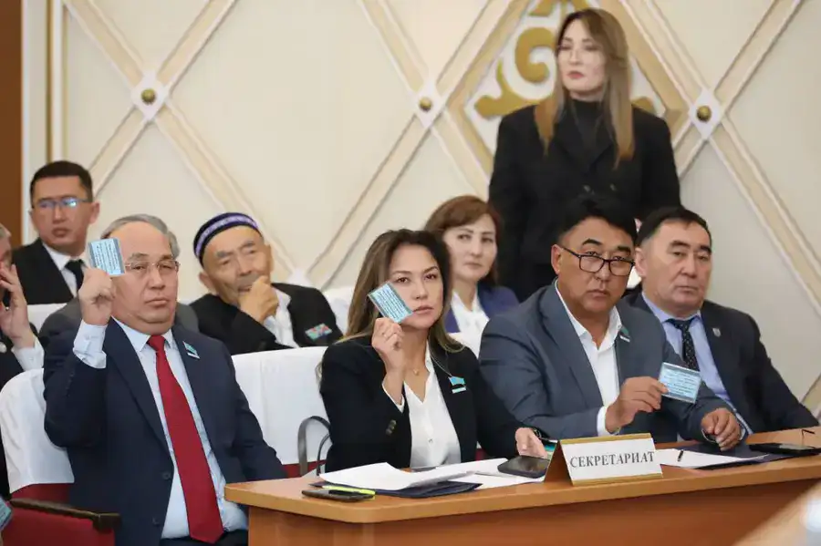 Направления развития Мангистау обсудили на сессии маслихата (5)