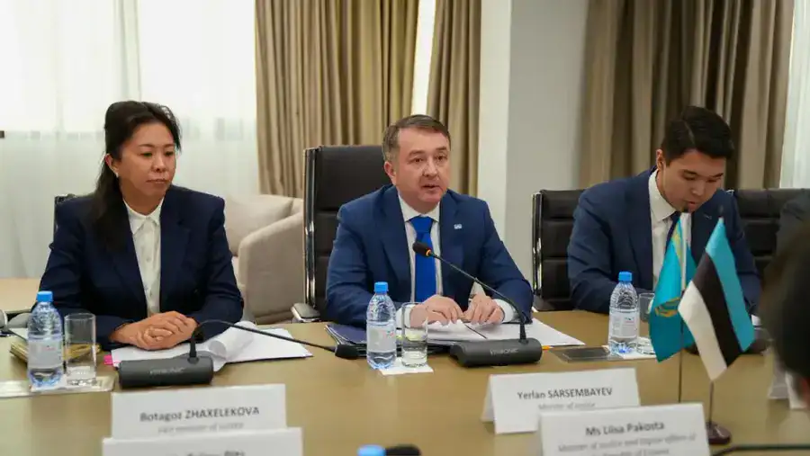Министр юстиции Республики Казахстан Ерлан Сарсембаев встретился с Министром юстиции и цифрового развития Республики Эстония Лиисой Пакостой (5)