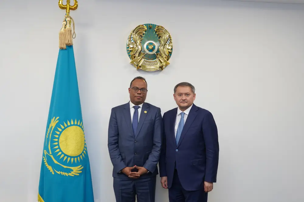 Министр науки и высшего образования РК обсудил сотрудничество с Университетом Мердок (4)