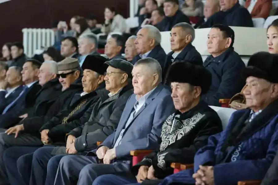 Ербол Карашукеев встретился с жителями Таласского района (6)