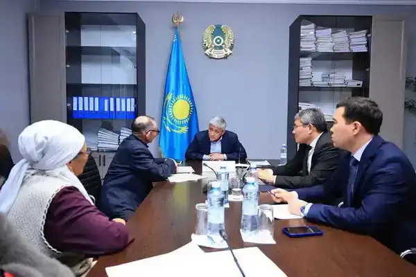 Ермаганбет Булекпаев провёл очередной личный приём жителей Карагандинской области (4)