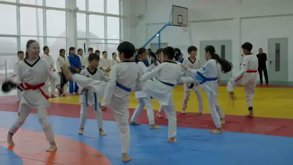 Новый физкультурно-оздоровительный комплекс открыли в столичном районе Алматы (2)