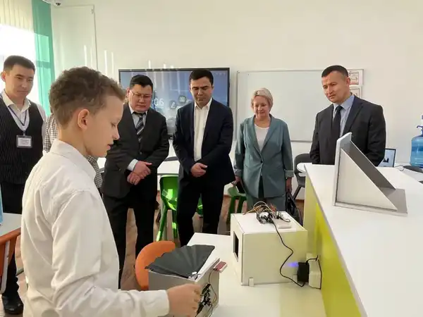 Вице-министр Ерлан Сагнаев встретился с жителями Кызылжарского района Северо-Казахстанской области. (4)