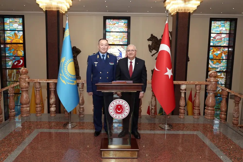Министр обороны Казахстана совершил официальный визит в Турцию (5)