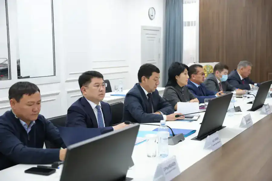 В Жамбылской области ведется строительство 21 спортивного объекта (7)